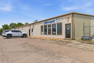 Plus de détails pour 1015 Preacher Roe Blvd, West Plains, MO - Local commercial à vendre