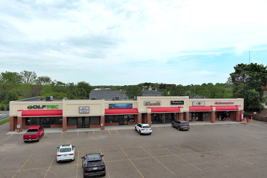 4930-4944 Everhard Rd NW, Canton, OH à louer - Photo de l’immeuble – Image 2 sur 3