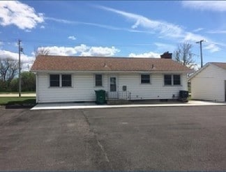 Plus de détails pour 118 E Oak Knoll Dr, Hampshire, IL - Bureau à louer