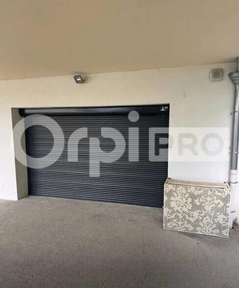 Local d’activités dans MARCILLY-D'AZERGUES à louer - Photo de l’immeuble – Image 1 sur 4