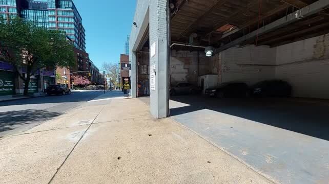 139 Charles St, New York, NY à vendre - Vidéo sur l’annonce professionnelle – Image 3 sur 12