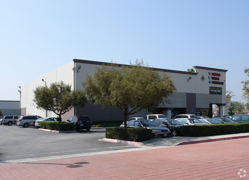 14335-14345 Pipeline Ave, Chino, CA à louer - Photo de l’immeuble – Image 2 sur 9