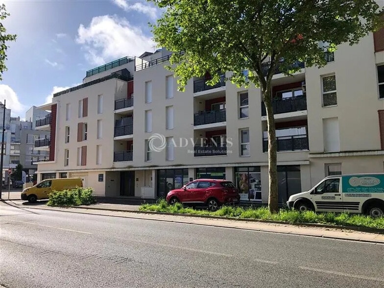 Local commercial dans Joué-lès-Tours à vendre - Photo de l’immeuble – Image 1 sur 7