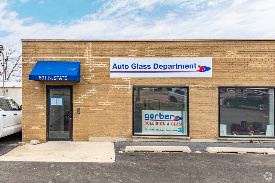 801-805 N State St, Elgin, IL à louer - Photo de l’immeuble – Image 3 sur 5