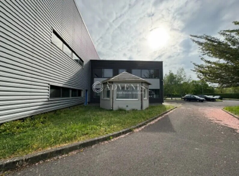 Industriel/Logistique dans Lisses à louer - Photo de l’immeuble – Image 2 sur 9