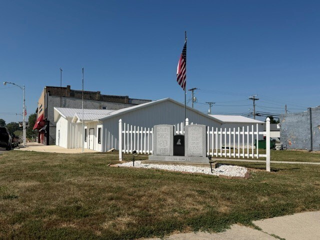 103 Washington St, Frankton, IN à vendre - Photo de l’immeuble – Image 2 sur 13