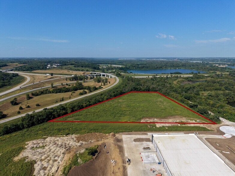 4650 SE Army Post Rd, West Des Moines, IA à vendre - Photo de l’immeuble – Image 1 sur 2