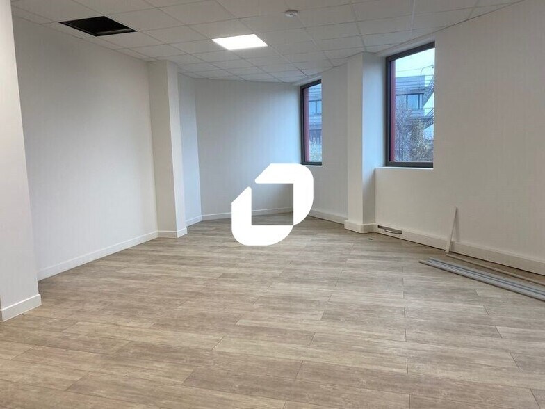 Local d’activités dans Gennevilliers à louer - Photo intérieure – Image 2 sur 19