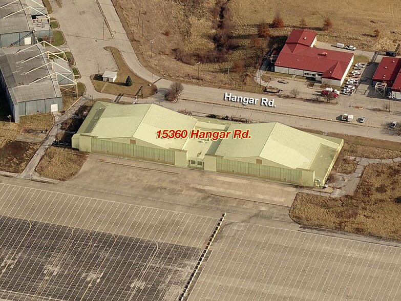 15360 Hangar Rd, Kansas City, MO à louer - Photo de l’immeuble – Image 3 sur 3