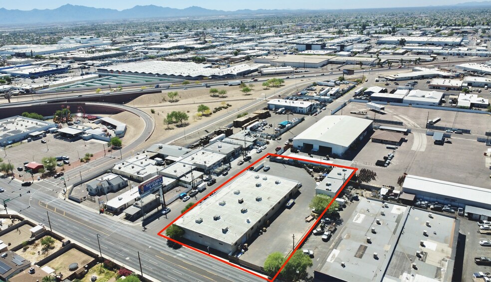 2710 W Cheery Lynn Rd, Phoenix, AZ à louer - Photo de l’immeuble – Image 1 sur 4