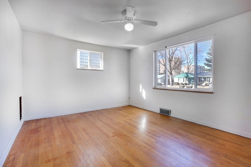 4480 E Montana Pl, Denver, CO à vendre - Photo intérieure – Image 3 sur 16