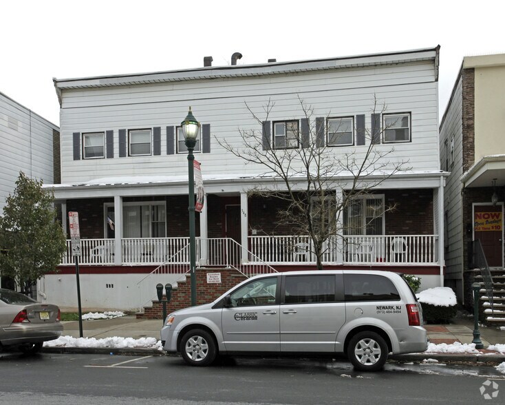 348 Kearny Ave, Kearny, NJ à vendre - Photo de l’immeuble – Image 2 sur 3
