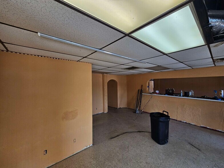 1882 W Main St, Centre, AL à vendre - Photo intérieure – Image 2 sur 2