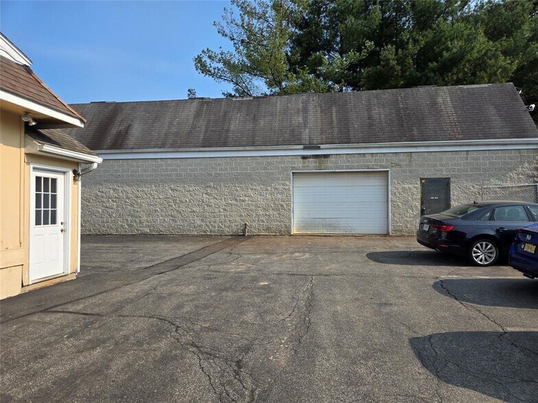 130 E Central Ave, Pearl River, NY à louer - Photo de l’immeuble – Image 2 sur 15