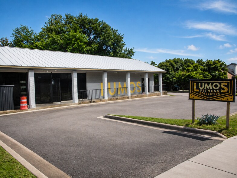 2415-2420 Burleson Ct, Austin, TX à vendre - Photo de l’immeuble – Image 2 sur 6