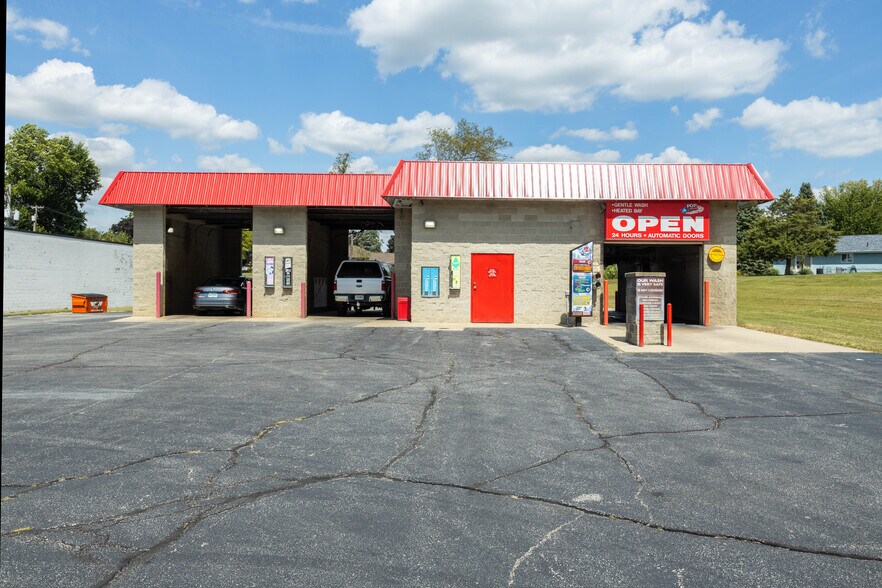 362 W Main St, Rossville, IN à vendre - Photo de l’immeuble – Image 1 sur 16