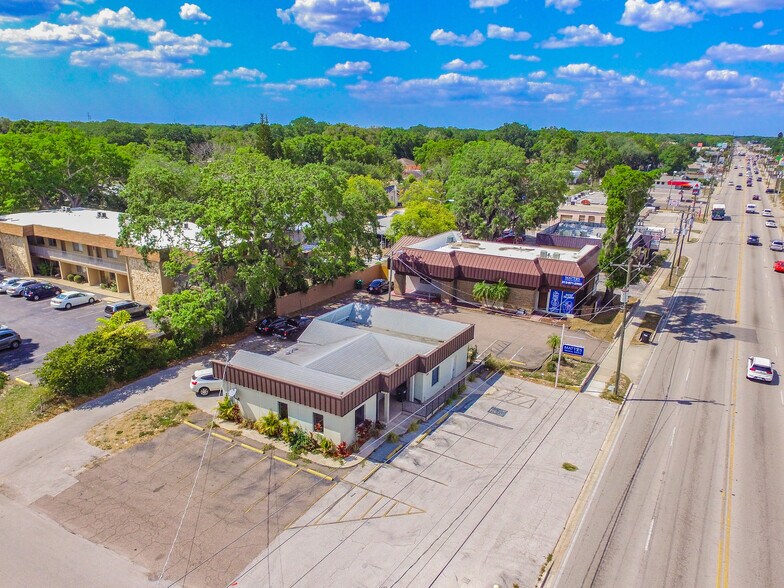 4910 N Armenia Ave, Tampa, FL à louer - Photo de l’immeuble – Image 3 sur 14