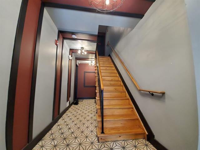 152 Boyd Ave, Jersey City, NJ à vendre - Photo intérieure – Image 3 sur 32