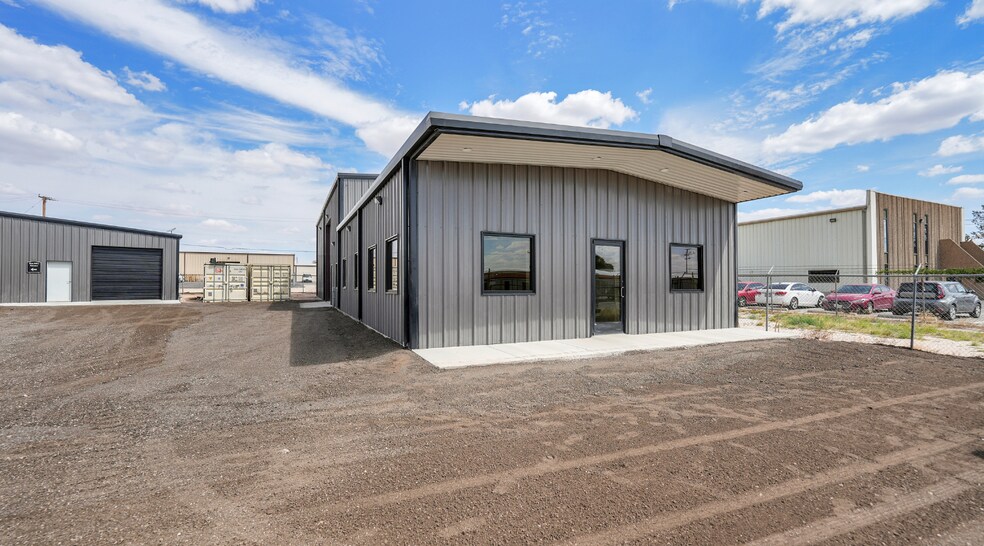 2811 S County Road 1257, Midland, TX à louer - Photo de l’immeuble – Image 3 sur 18