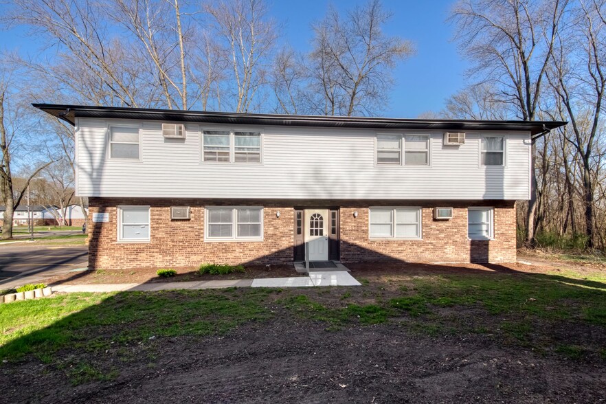 2400 Dixie Dr, Portage, IN à vendre - Photo de l’immeuble – Image 3 sur 13