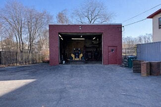 Plus de détails pour 130 Cross St, Winchester, MA - Industriel/Logistique à louer