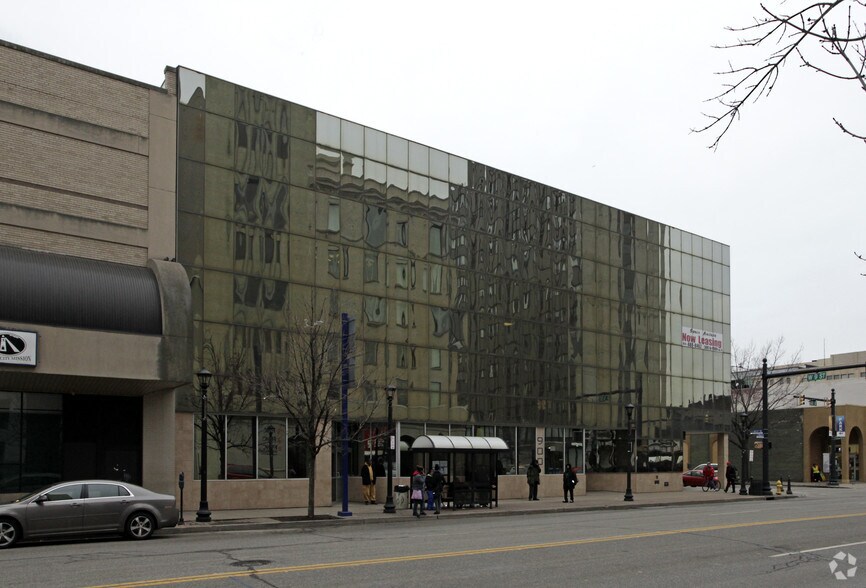 900 State St, Erie, PA à vendre - Photo de l’immeuble – Image 2 sur 13