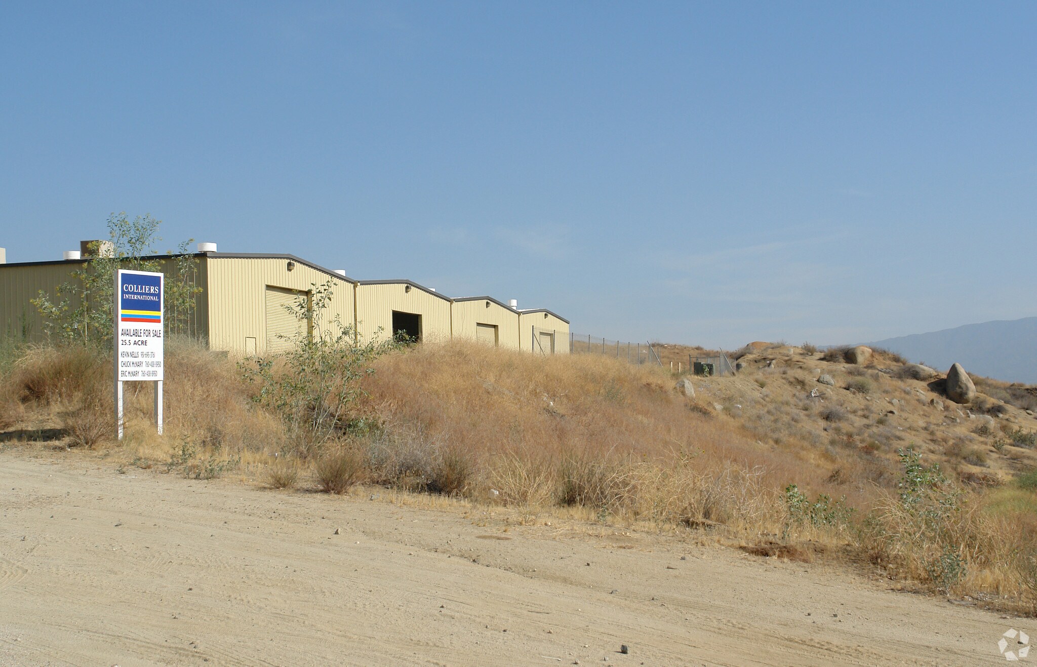 18975 Mermack Ave, Lake Elsinore, CA à louer Photo principale– Image 1 sur 4