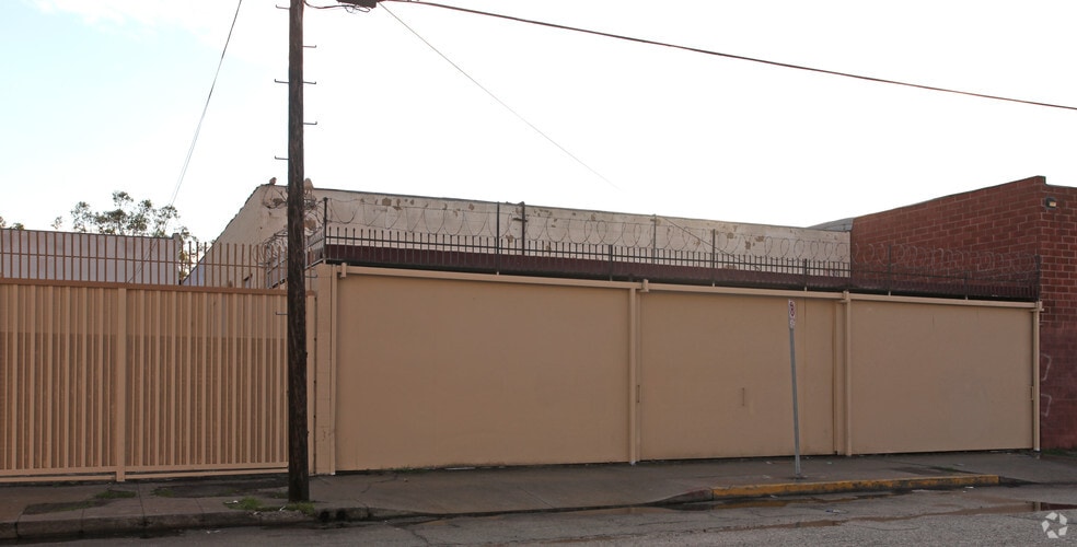 116 W 32nd St, Los Angeles, CA à vendre - Photo principale – Image 1 sur 2