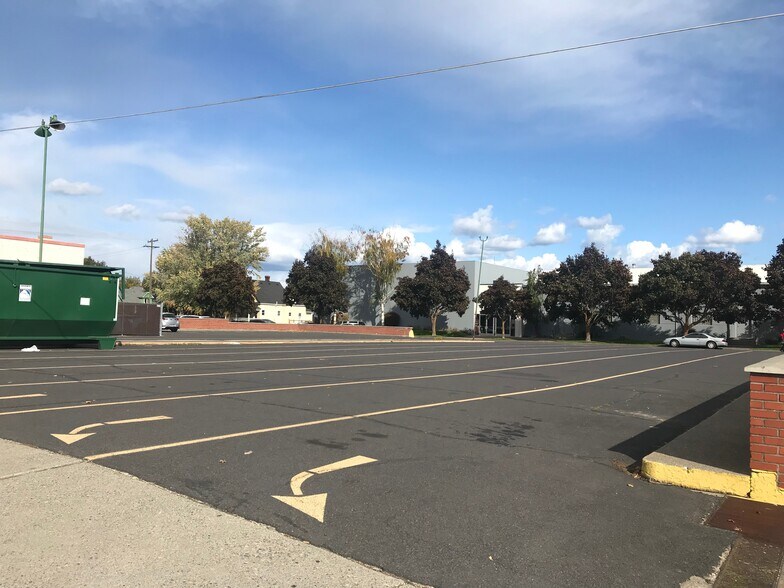 1315 W Lincoln Blvd, Spokane, WA à vendre - Photo principale – Image 1 sur 4