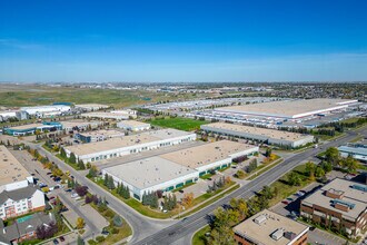 2730 39th Ave NE, Calgary, AB - VUE AÉRIENNE  vue de carte - Image1