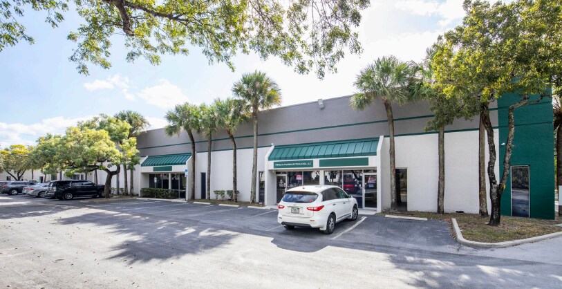 4100 N Powerline Rd, Pompano Beach, FL à louer - Photo de l’immeuble – Image 1 sur 1