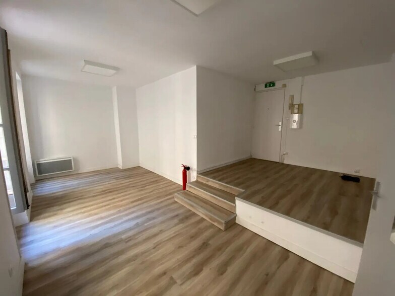 Bureau dans Marseille à louer - Photo de l’immeuble – Image 3 sur 5