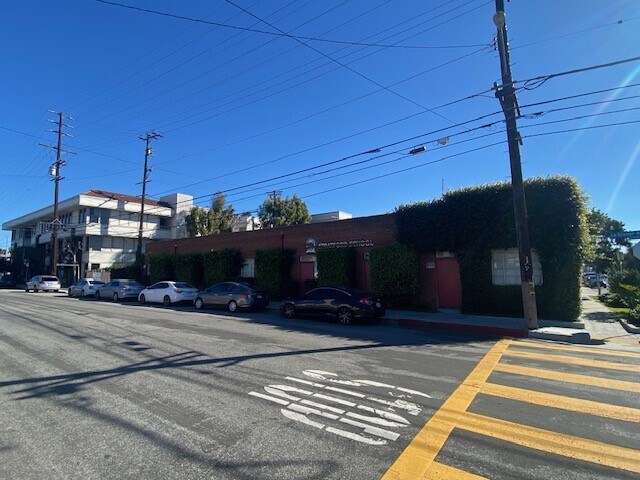 2000 Stoner Ave, Los Angeles, CA à louer - Photo de l’immeuble – Image 2 sur 8