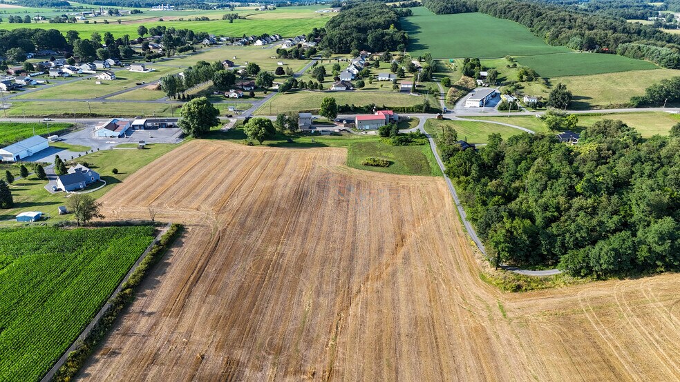 2983 Cove Mountain Rd, Martinsburg, PA à vendre - Photo de l’immeuble – Image 2 sur 71