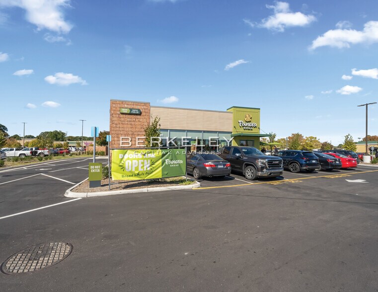 7701 Tidewater Dr, Norfolk, VA à vendre - Photo de l’immeuble – Image 3 sur 5