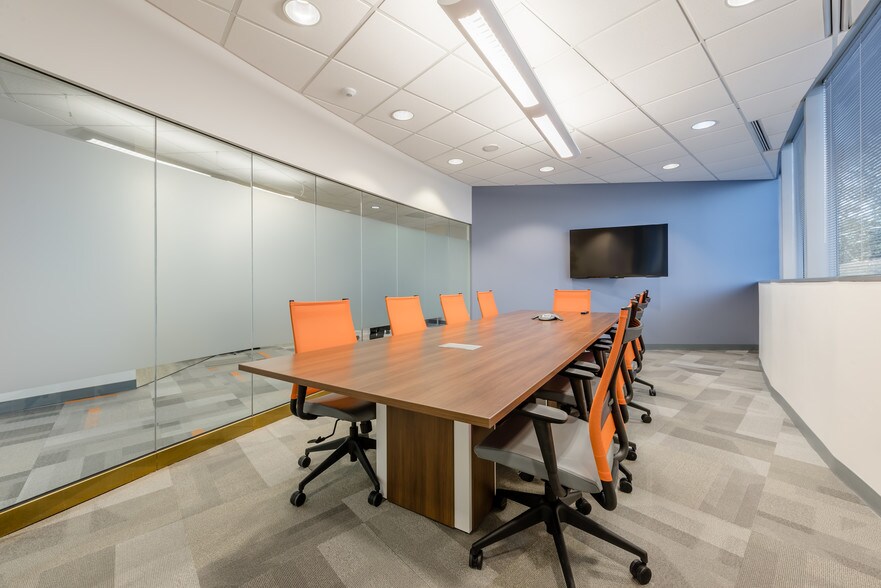 8609 Westwood Center Dr, Vienna, VA à louer - Photo intérieure – Image 3 sur 21