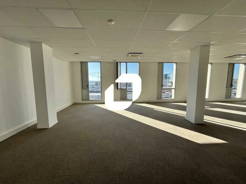 Bureau dans Bordeaux à louer - Photo intérieure – Image 2 sur 14