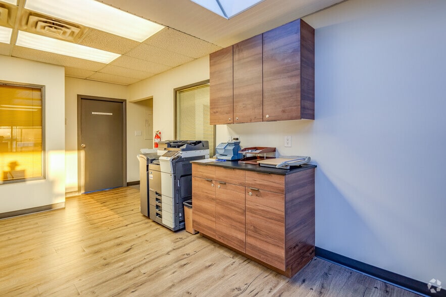 1500 Marine Dr, North Vancouver, BC à louer - Photo intérieure – Image 3 sur 13