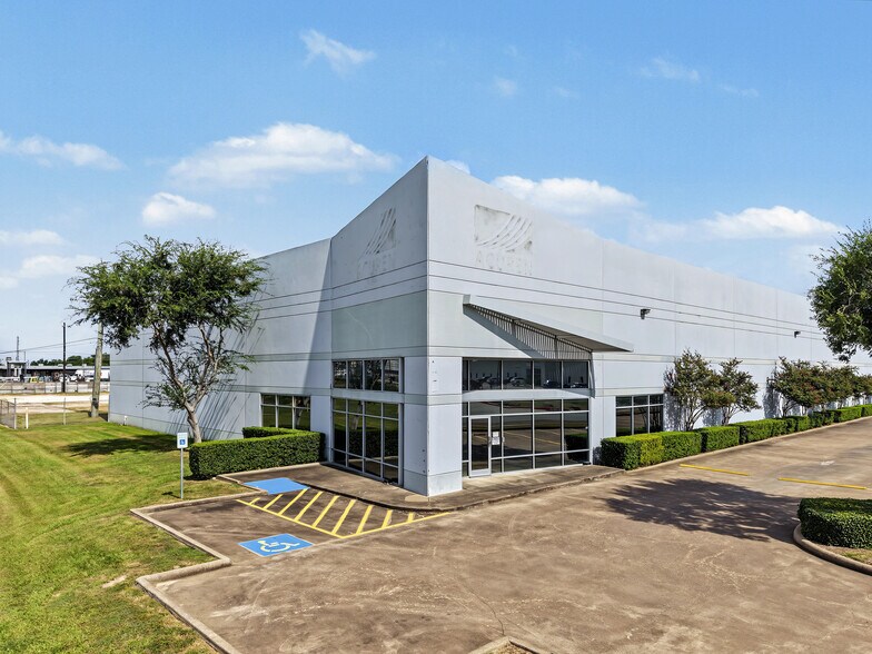 10845 Strang Rd, La Porte, TX à louer - Photo de l’immeuble – Image 2 sur 41