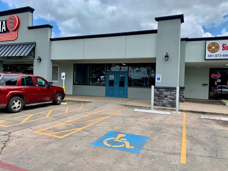 1901-2403 E Red River St, Victoria, TX à louer - Photo de l’immeuble – Image 3 sur 6
