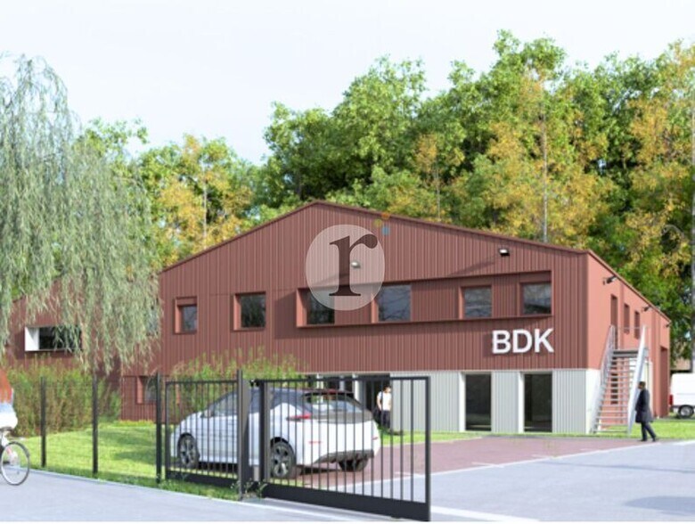 Local d'activités dans Lesquin à vendre - Photo de l’immeuble – Image 1 sur 4