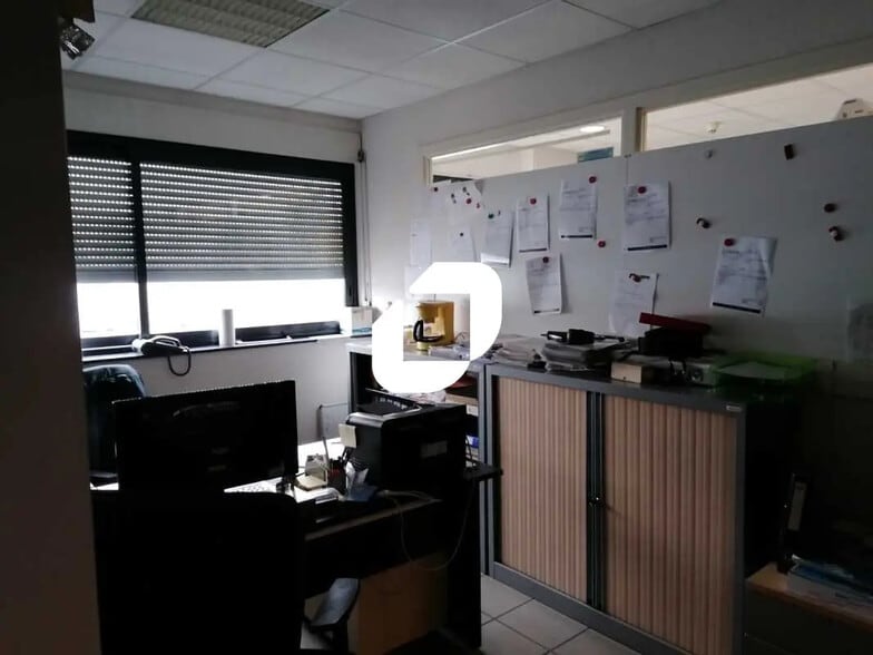 76 Rue Louis Arnal, Lozanne à louer - Photo de l’immeuble – Image 3 sur 8