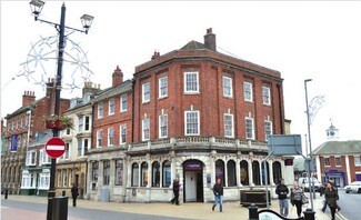 Plus de détails pour 2-4 King St, Bridlington - Local commercial à louer