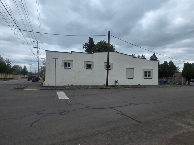 1902 SE Sixth Ave, Camas, WA à vendre - Photo de l’immeuble – Image 2 sur 7