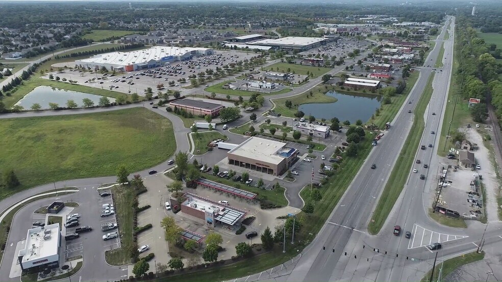 8000 Upland Bend, Camby, IN à vendre - Vidéo sur l’annonce professionnelle – Image 2 sur 6