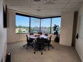 4200 E Skelly Dr, Tulsa, OK à louer Photo intérieure– Image 2 sur 8