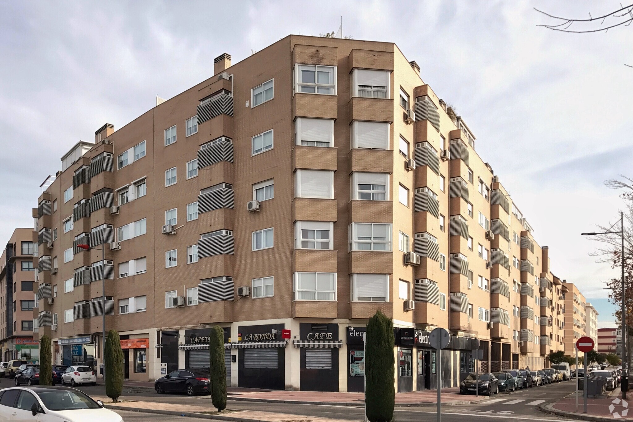 Avenida de Ronda, 81, Parla, Madrid à louer Photo principale– Image 1 sur 3