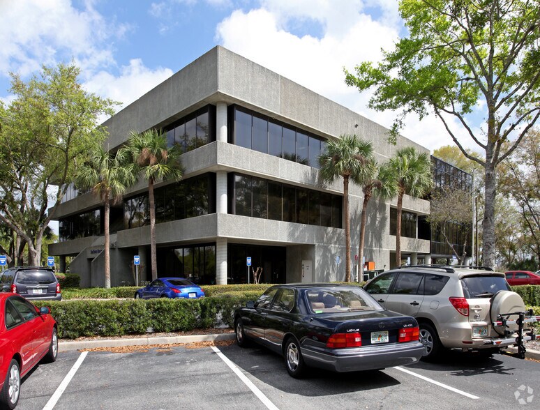 350 N Lake Destiny Dr, Maitland, FL à louer - Photo de l’immeuble – Image 3 sur 5