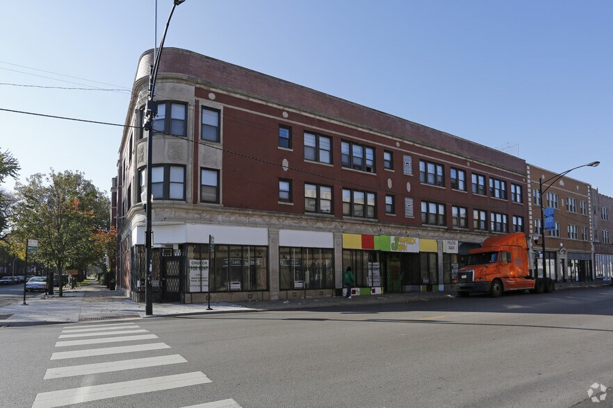 7900-7910 S Essex Ave, Chicago, IL à louer - Photo principale – Image 1 sur 10