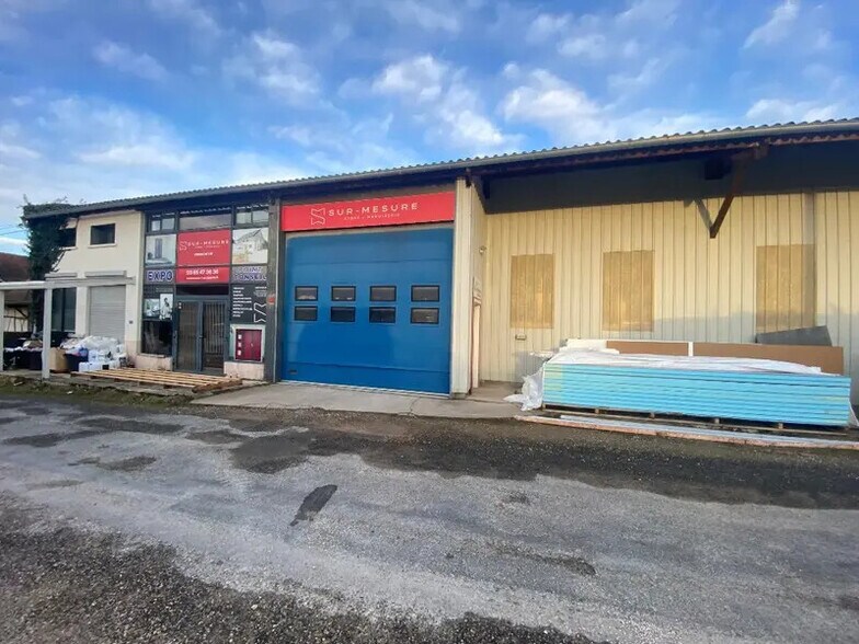 Local d'activités dans Ouroux-sur-Saône à vendre - Photo de l’immeuble – Image 3 sur 4
